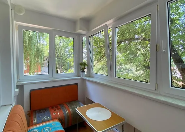 Center Escape Quiet And Bright *