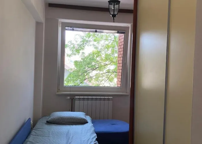 Center Escape Quiet And Bright *